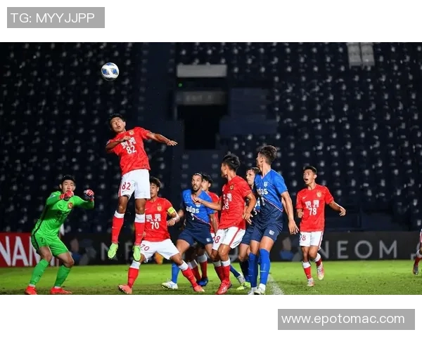 塔什干棉农与阿赫利的激烈对决展现足球魅力与团队精神